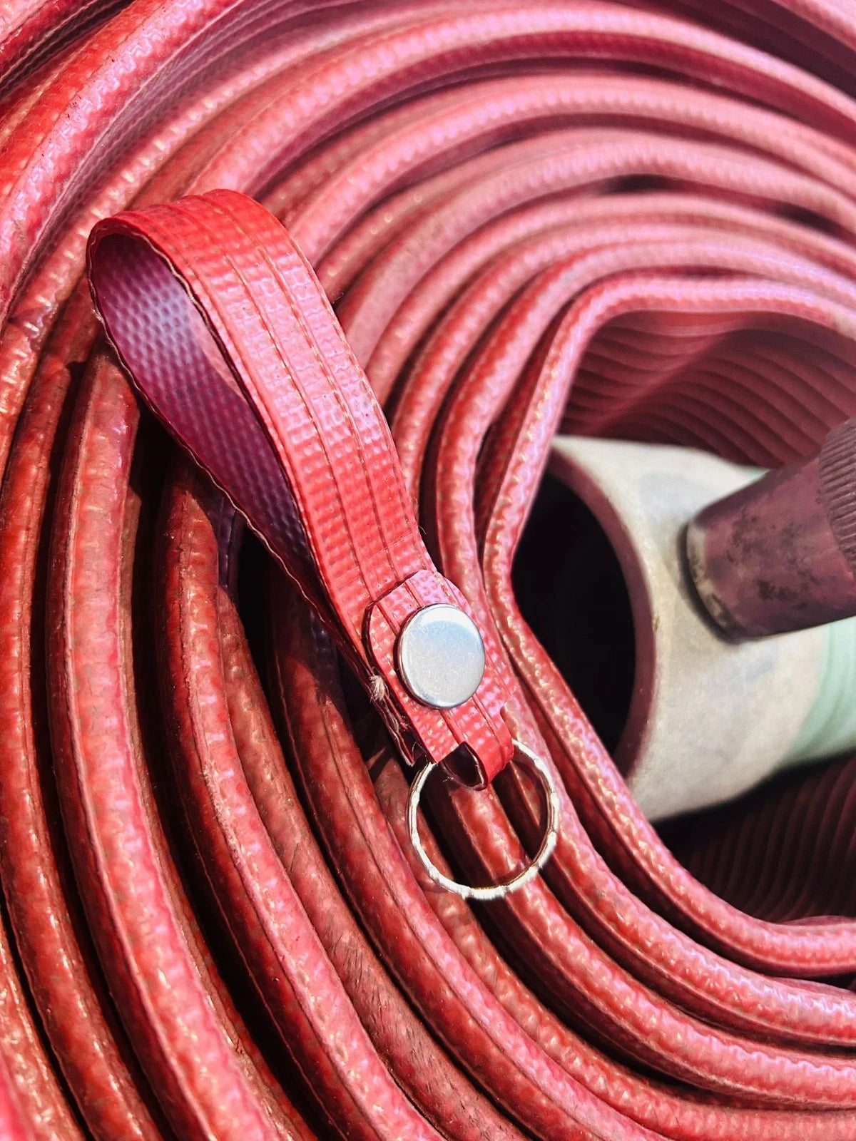 Heroes in Your Pocket – Playful Keyring Made from Ex-Fire Hose